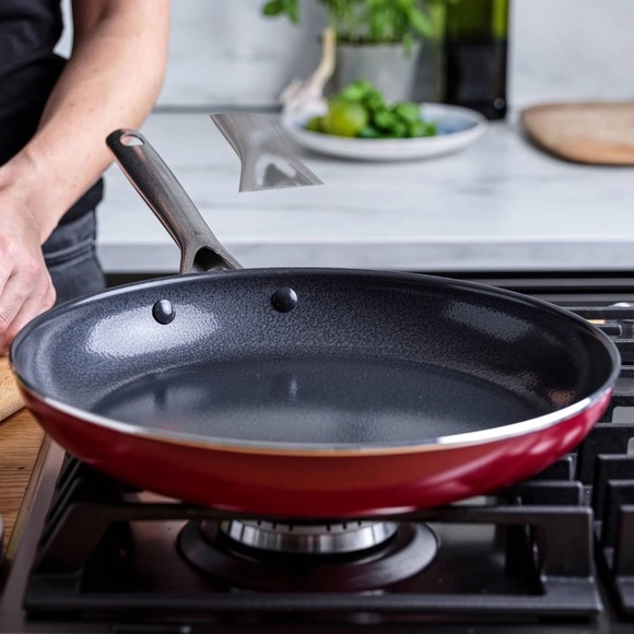 New Red Volcano Textured Ceramic Nonstick, 9.5" Frying Pan Skillet - Picture 2 of 15